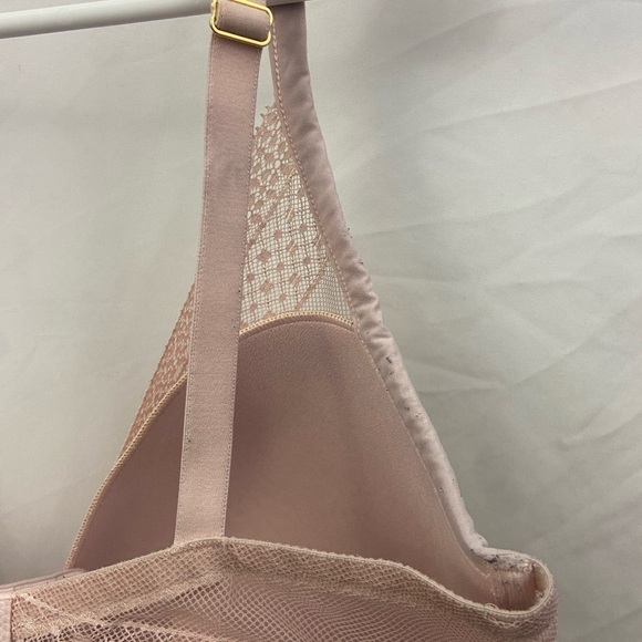 Victoria’s Secret Incredible 36DD Bra Light Pink - Picture 8 of 12